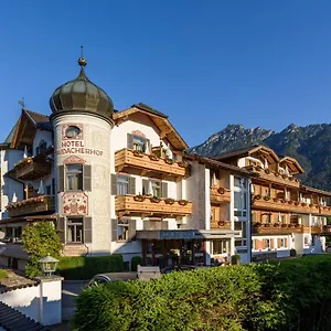 Staudacherhof In I Blick Aufs Zugspitzmassiv I Einzigartige Bayurvida Kueche Garmisch-Partenkirchen